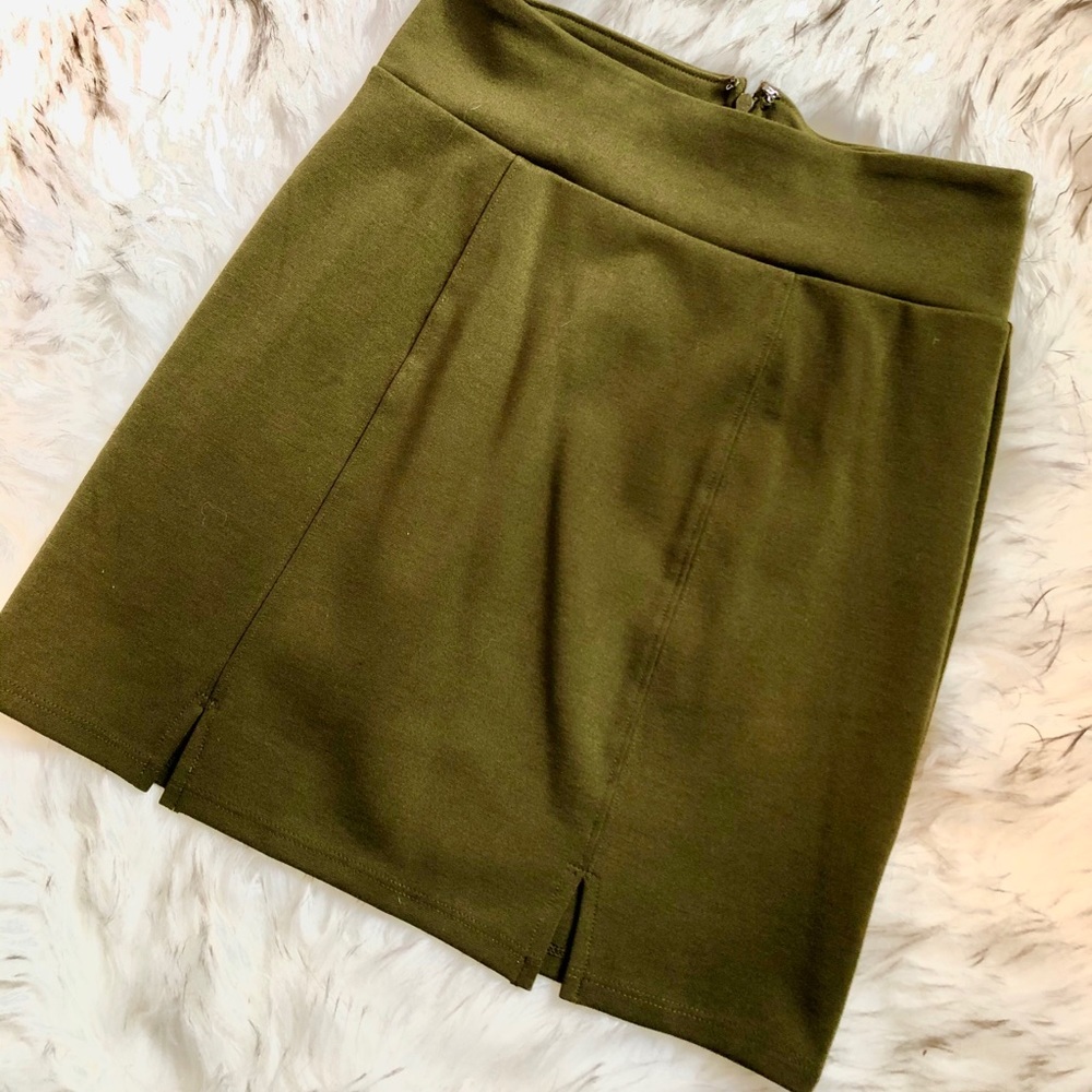 Urban Outfitters / Military Style Olive Skirt 💚
